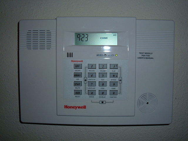 640px-Honeywell_home_alarm