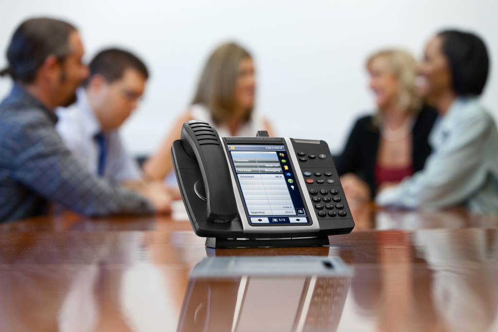 5 Key Benefits of Integrating Salesforce with Your VoIP Phone System